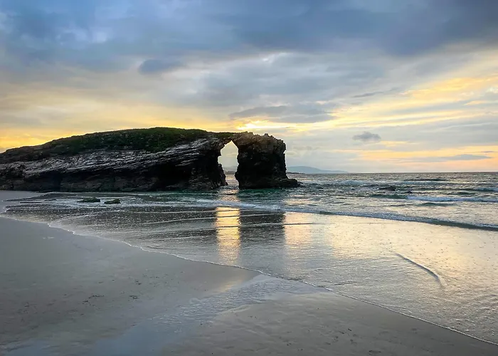 Alojamientos Playa De Las Catedrales 3000